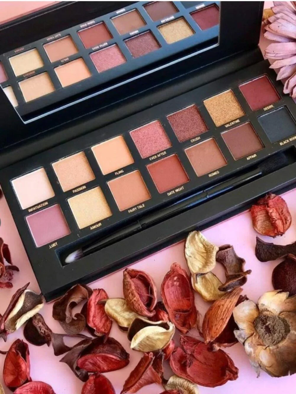 W7 Romanced Neutrals In Love Eye Colour Palette WITH BRUSH- 14 shades NEW